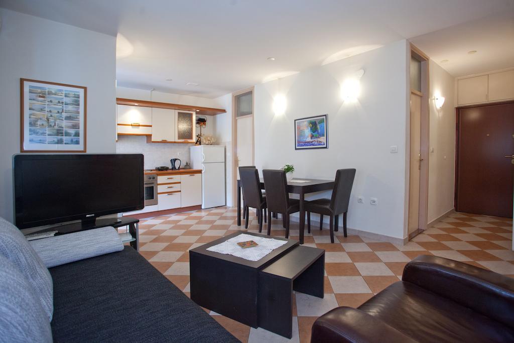 Ideal Location Split Apartments Zimmer foto
