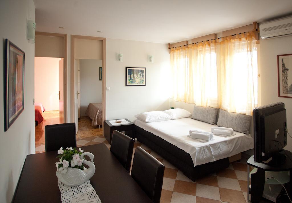 Ideal Location Split Apartments Zimmer foto